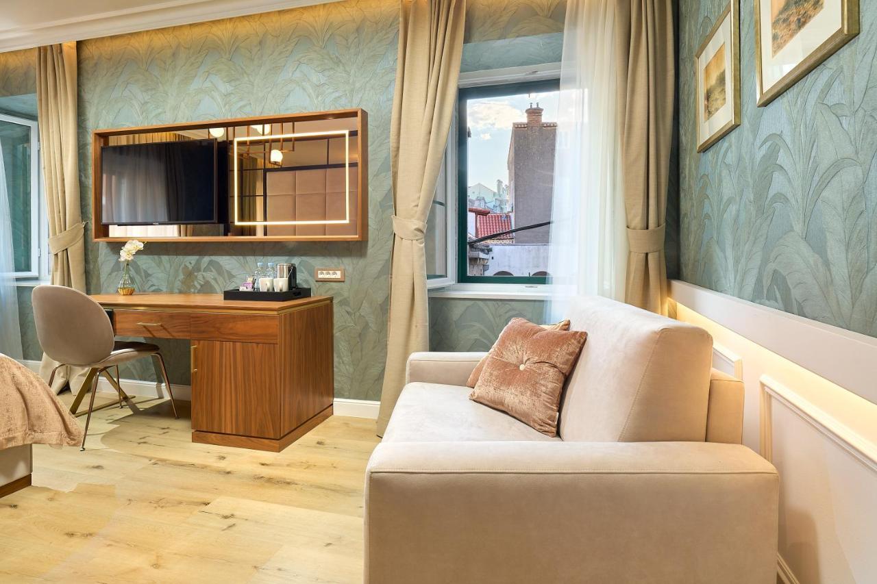 Geremia Luxury Rooms สปลิท ภายนอก รูปภาพ