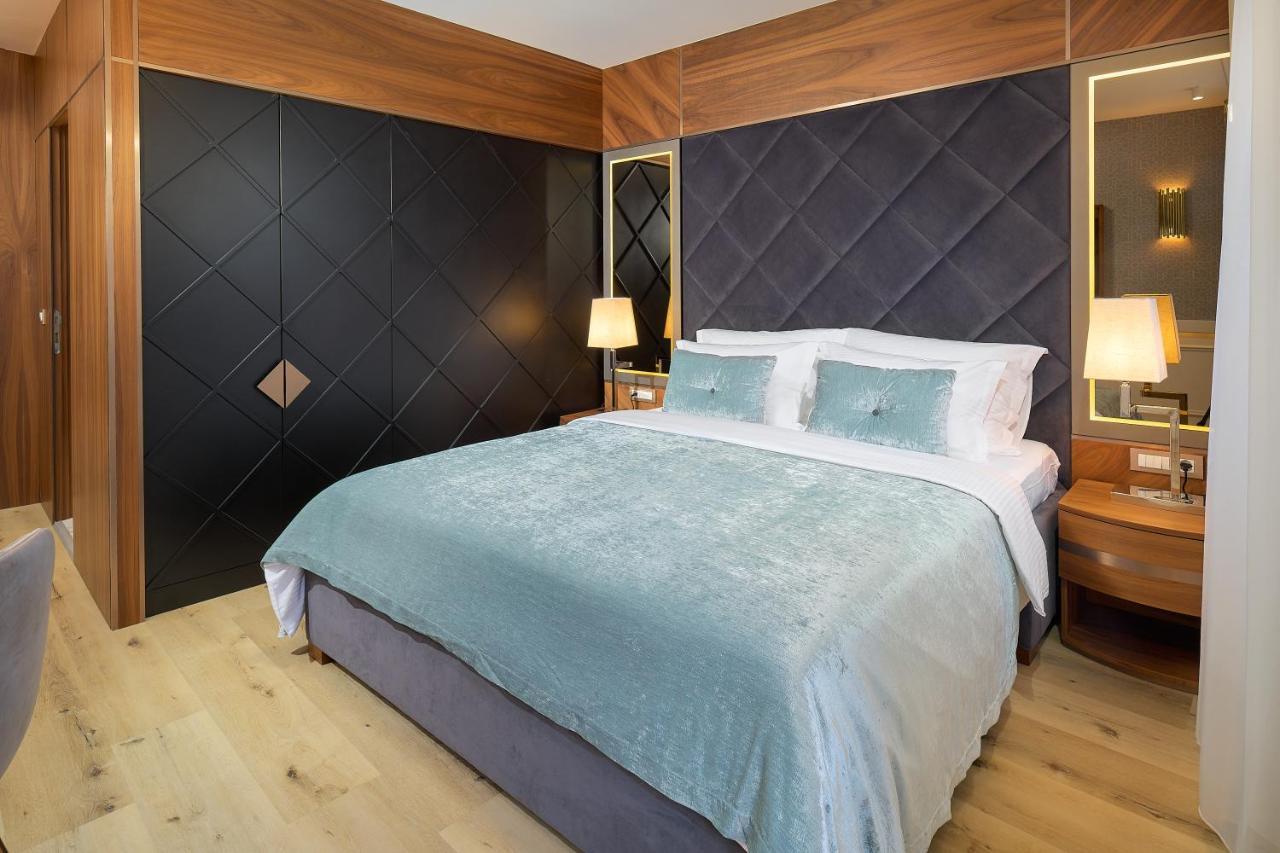 Geremia Luxury Rooms สปลิท ภายนอก รูปภาพ